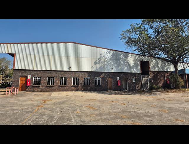 3,204M² WAREHOUSE FOR SALE IN VINTONIA